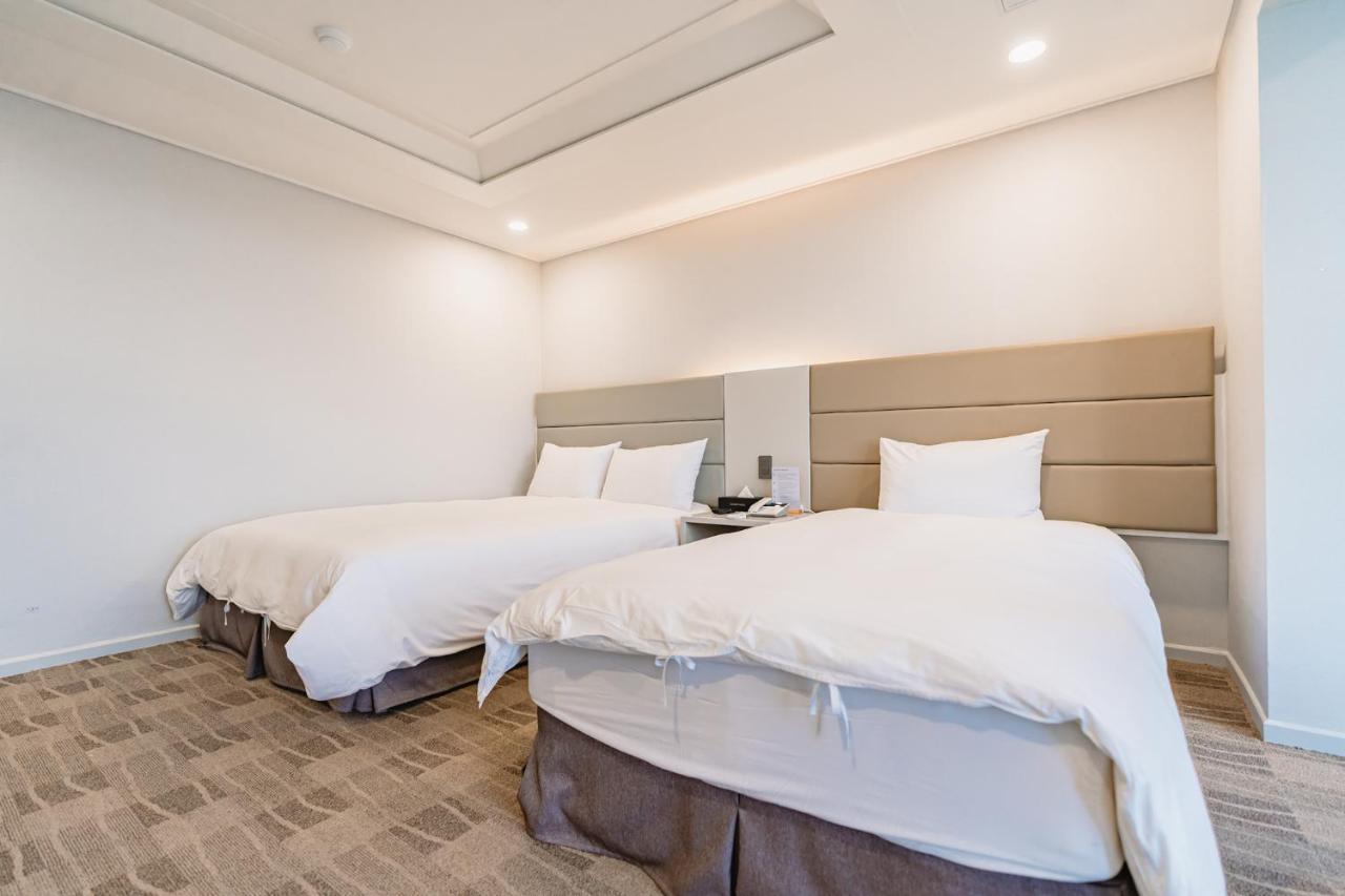 Cocoon Hotel Jeju Exterior foto